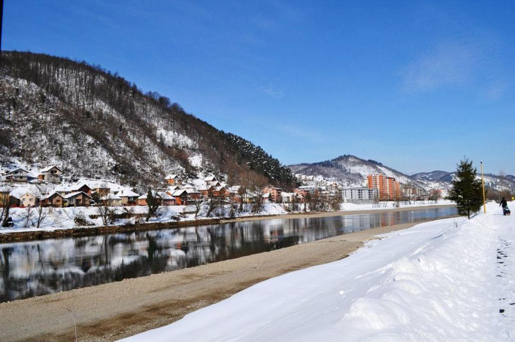 Hotel Royal Drina Mali Zvornik Exterior foto